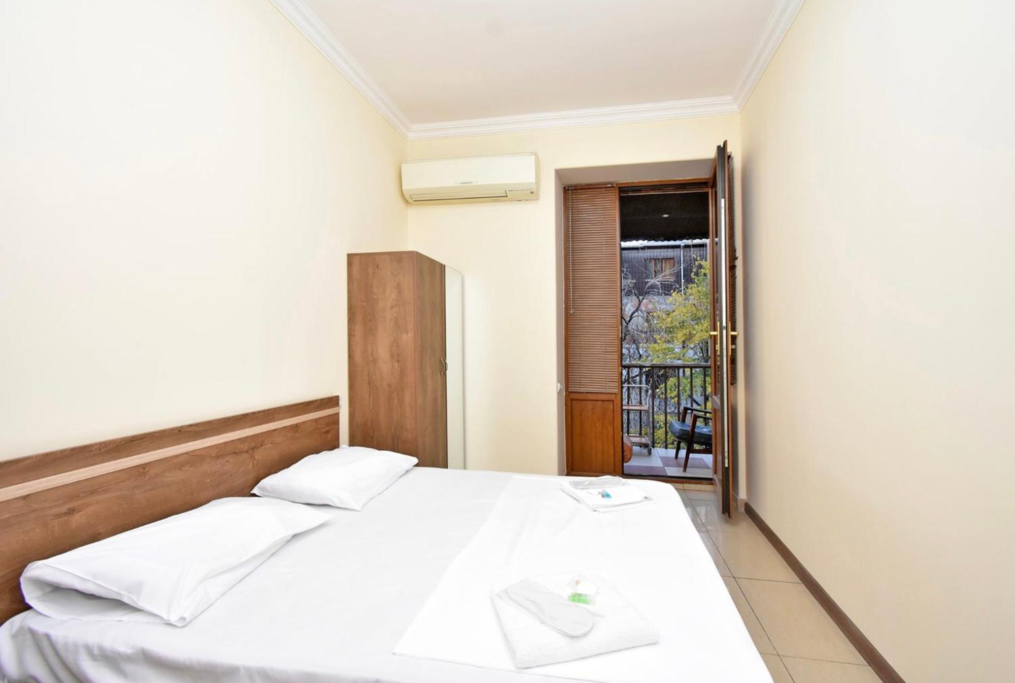 Hotel Costa Yerevan Exterior foto