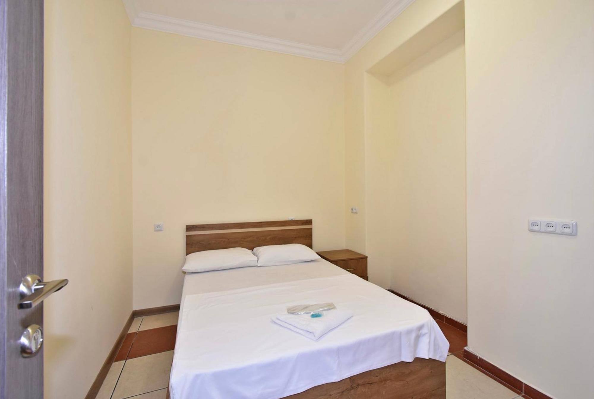 Hotel Costa Yerevan Exterior foto